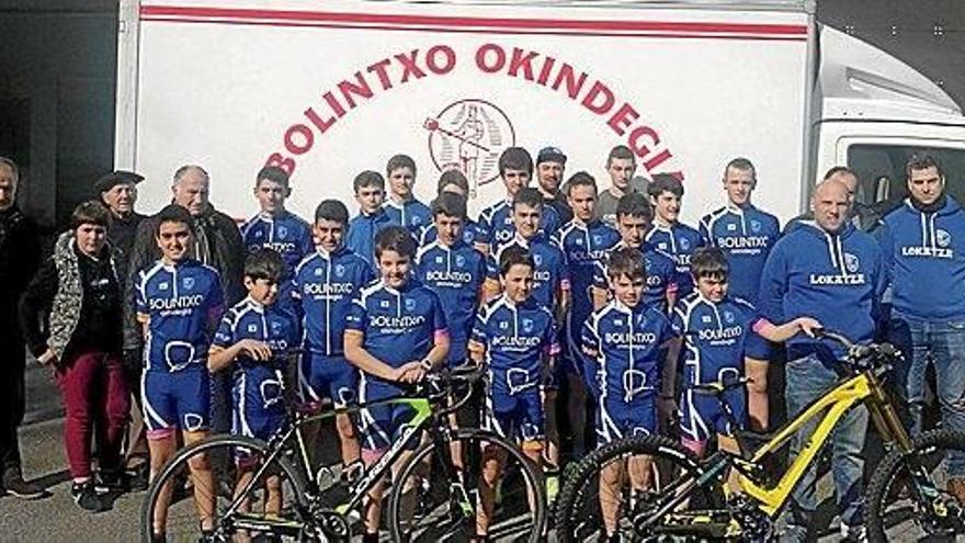 La cantera de Lokatza Ziklismo Eskola ya está en ruta