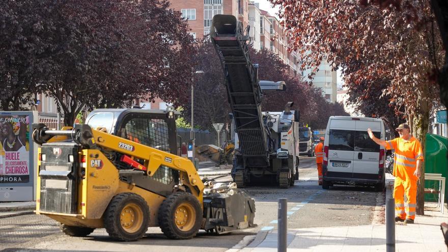 La campaña de reasfaltado sigue el lunes en la avenida de San Prudencio y paseo de Cervantes