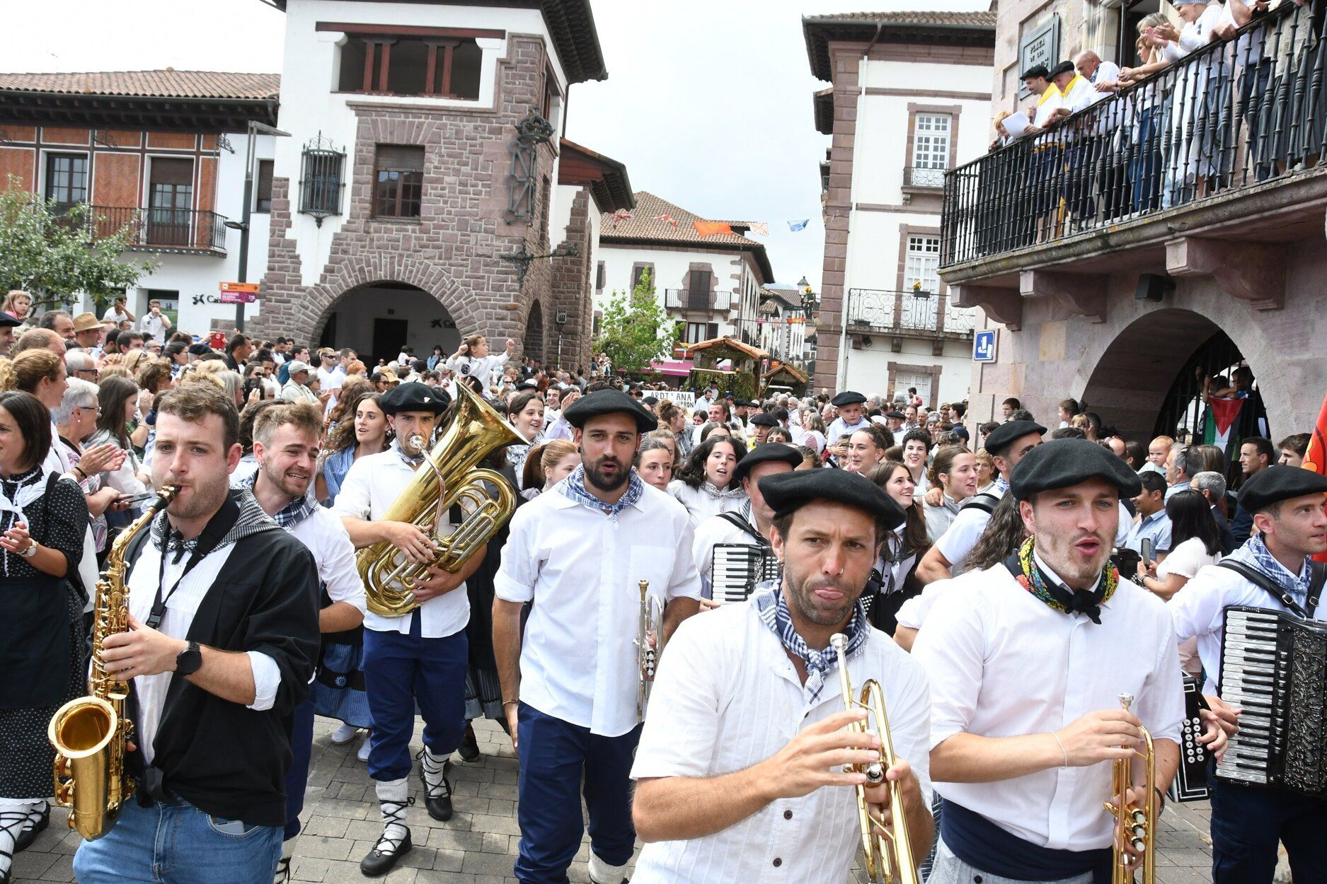 15 pueblos unidos en el Baztandarren Biltzarra