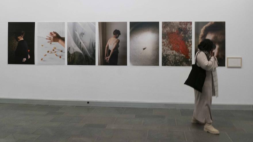 Palabras e imágenes por la mujer rural en la sala Amárica