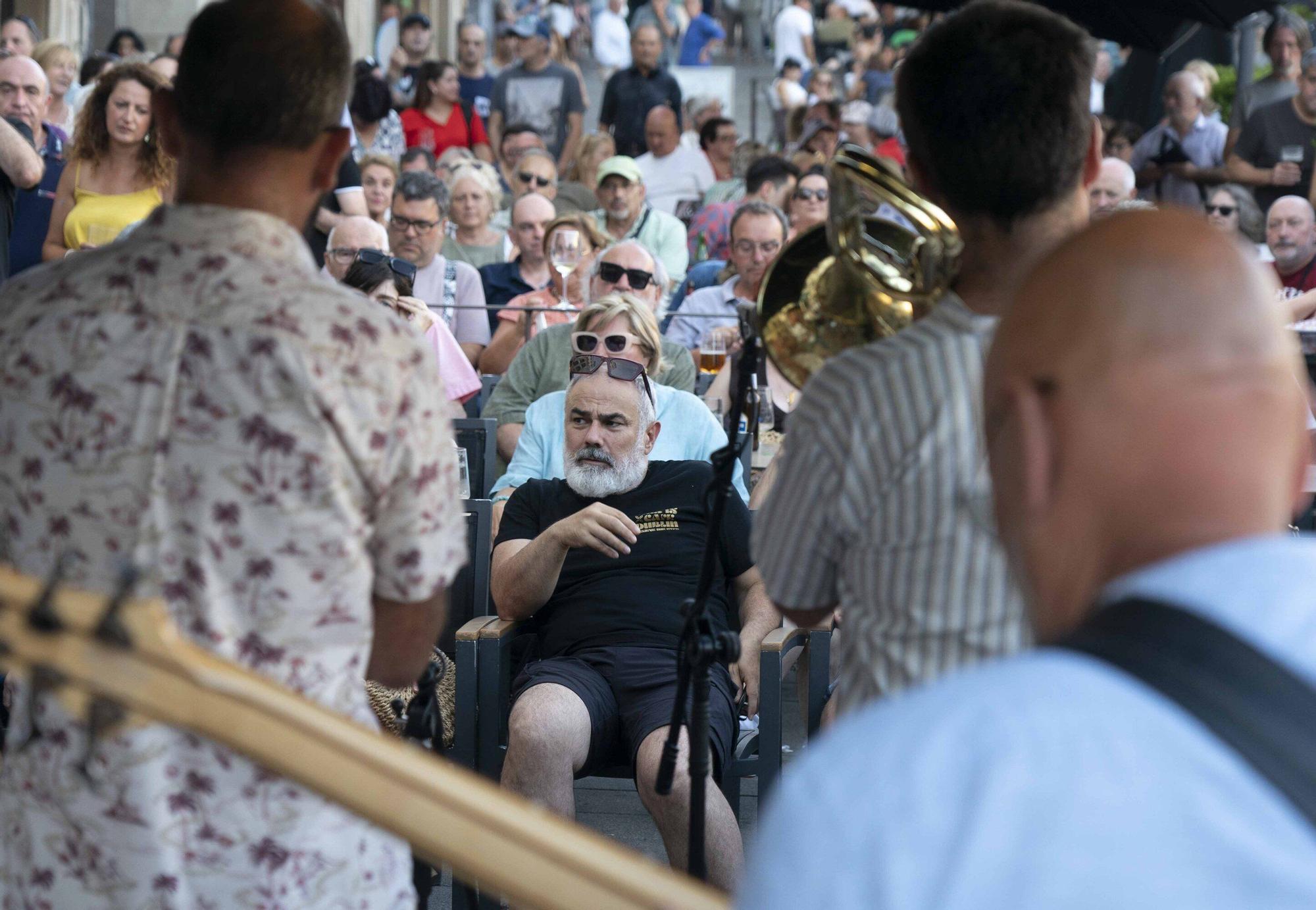 En imágenes: XXV Minijazz Café Dublín con Playa Canalla & Boston Kamikazes