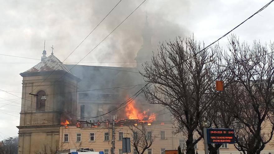 Rusia ataca el casco histórico de Leópolis, declarado patrimonio de la UNESCO