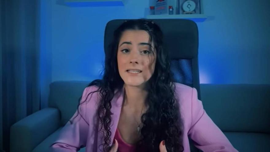 María Aperador, criminóloga: "Tu robot aspirador graba vídeos de tu casa para entrenar a la Inteligencia Artificial"