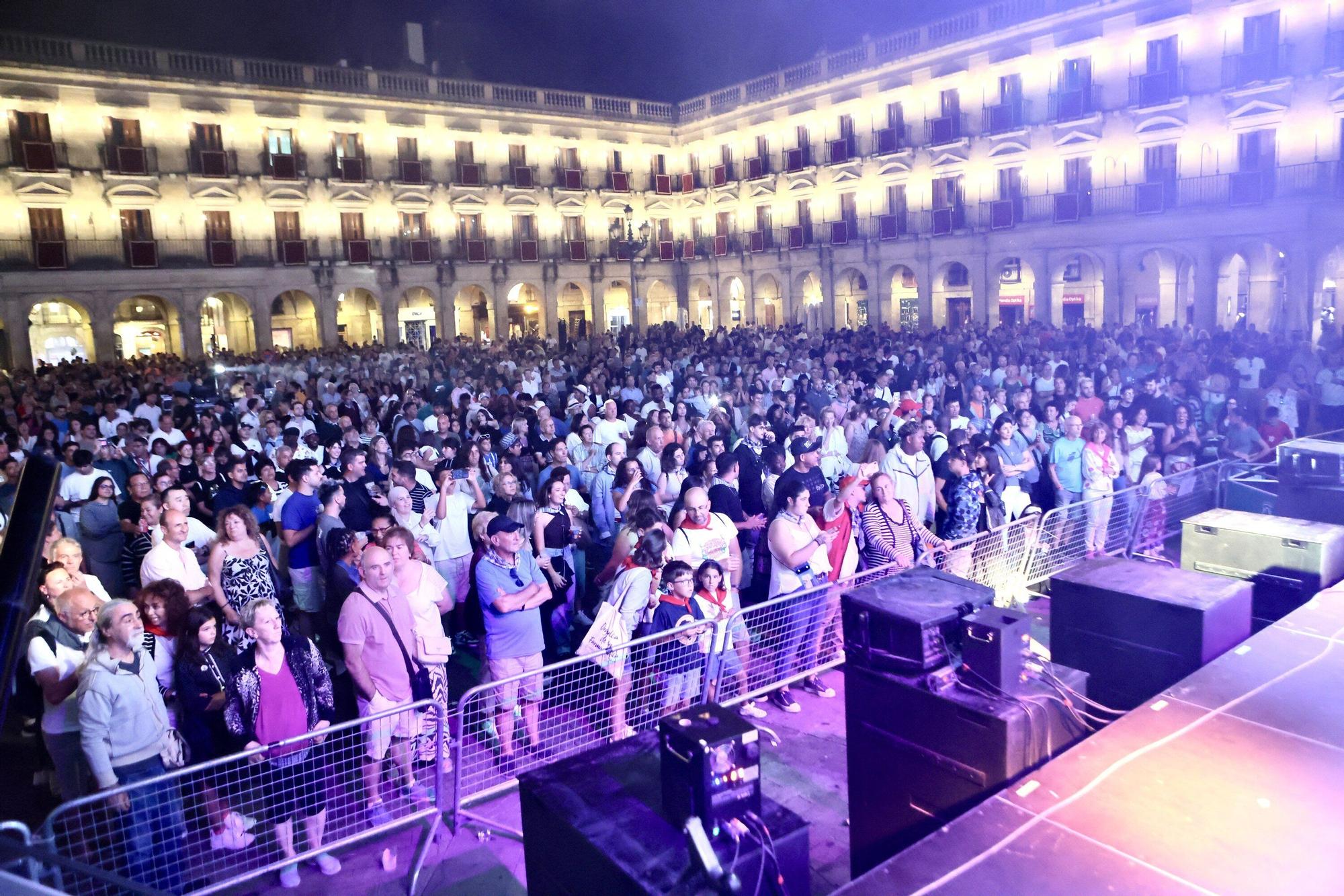En imágenes: música y más música para despedir La Blanca