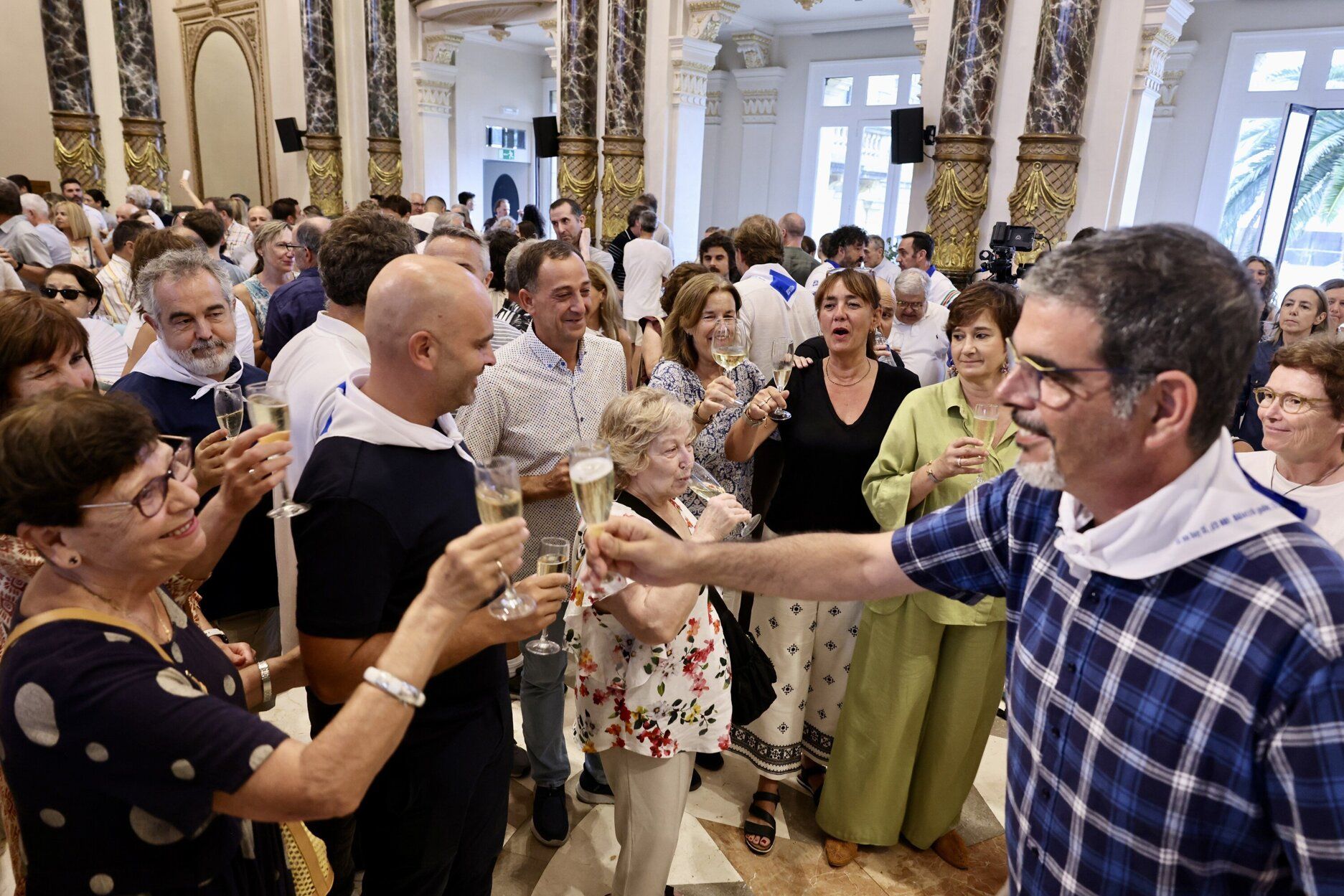 Goia recibe a las autoridades y agentes sociales