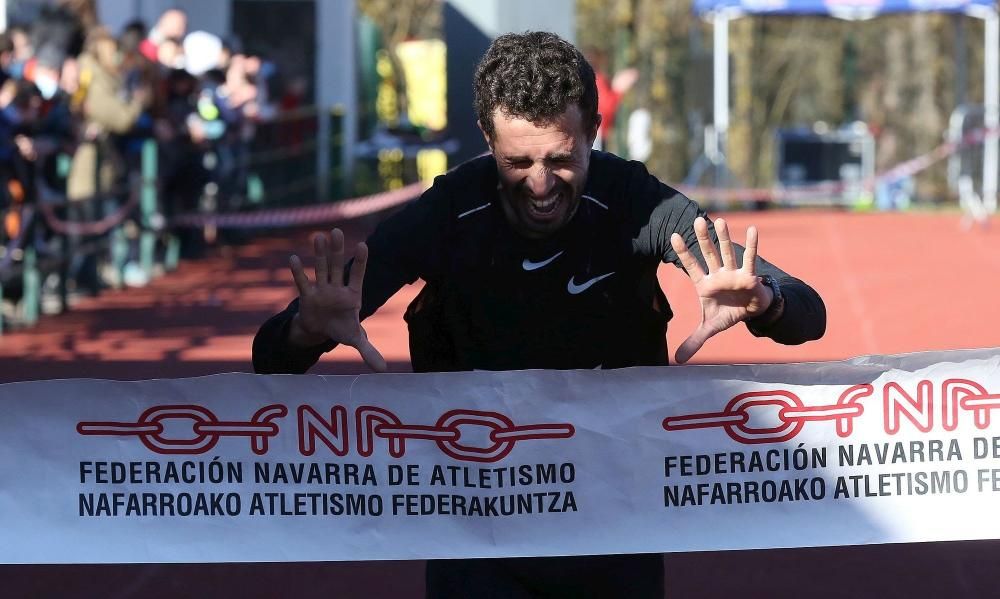 Atletas durante el 36 Campeonato Navarro de Cross Largo.