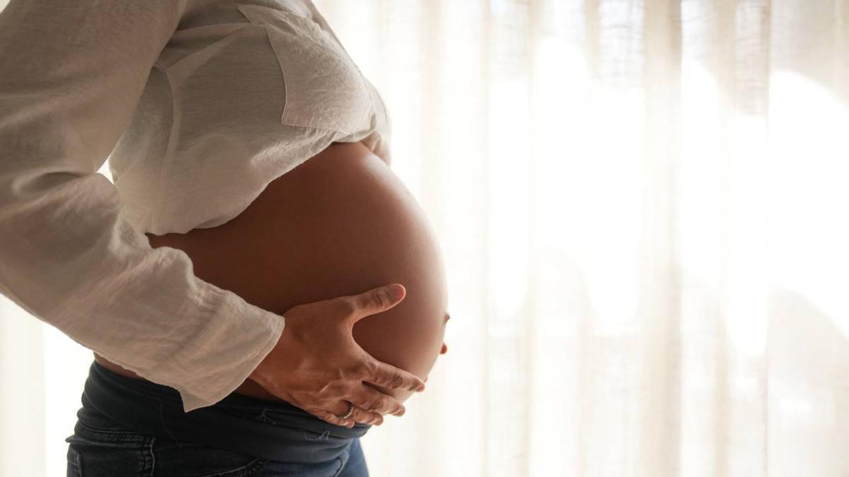 &quot;Estos son los productos de skincare que debes evitar durante el embarazo&quot;