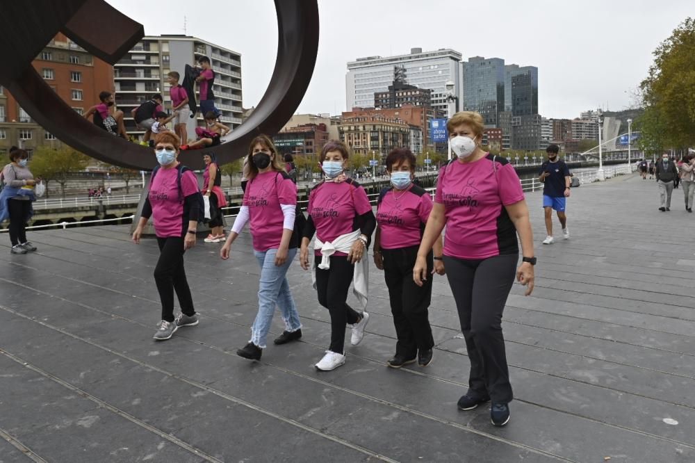 Marcha de ACAMBI contra el cáncer de mama en Bilbao