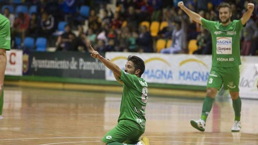 Jesulito celebra un gol en el último partido en casa.