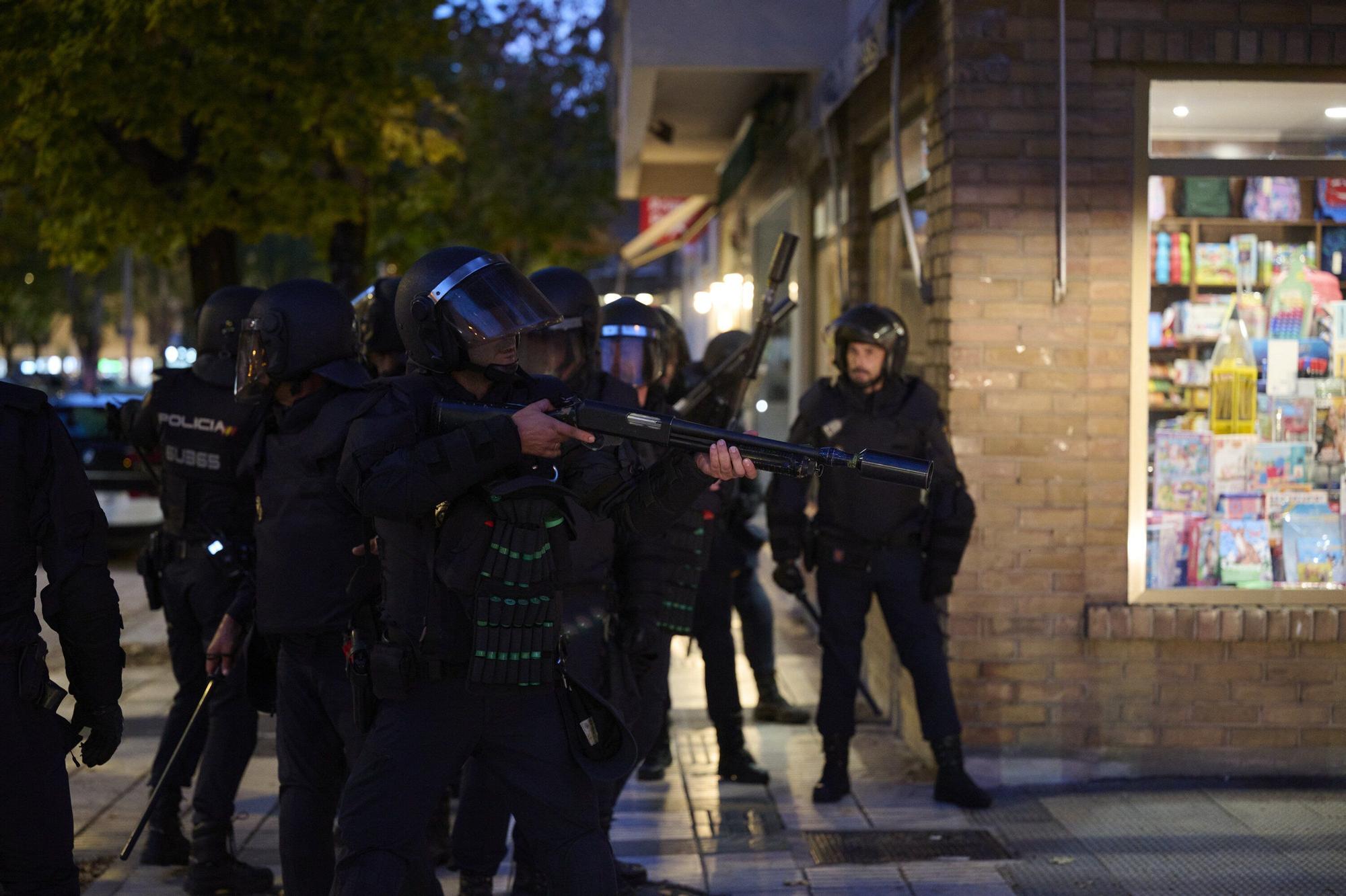 Fotos de los altercados tras la suspensión del acto de Vito Quiles