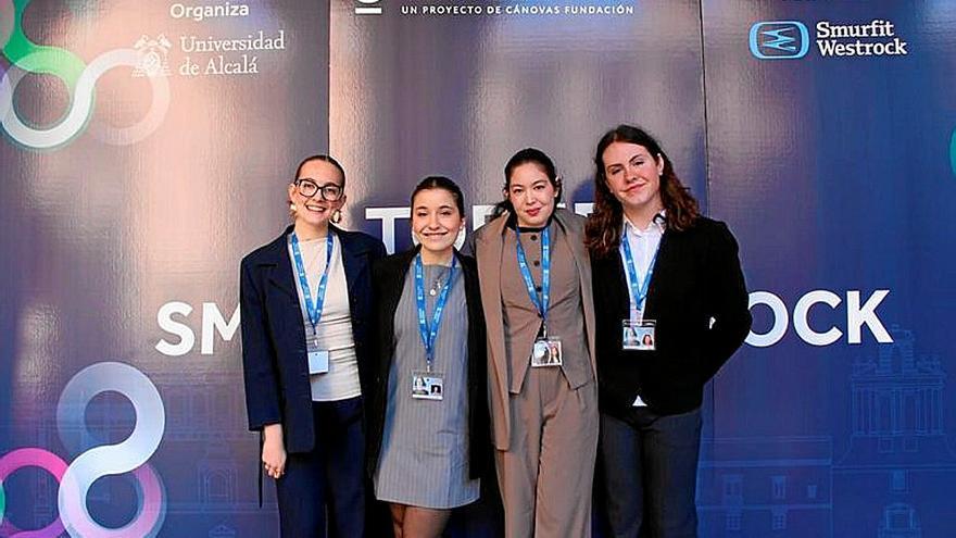 Cuatro alumnas de la UPNA participan en la competición nacional de debate