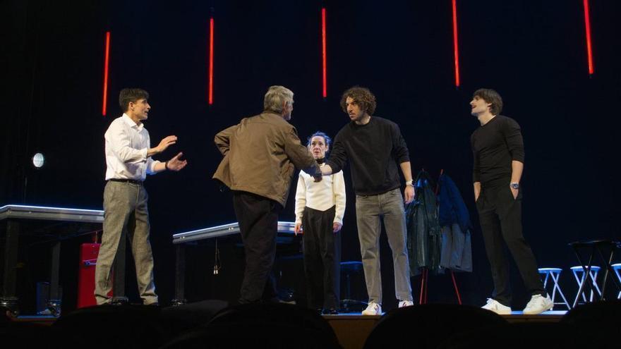 De la pantalla a las tablas: el thriller '7 urte', ahora en teatro