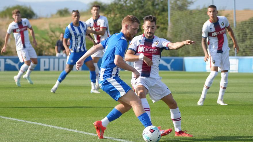 En imágenes: El Alavés pierde contra el Huesca en pretemporada (0-1)