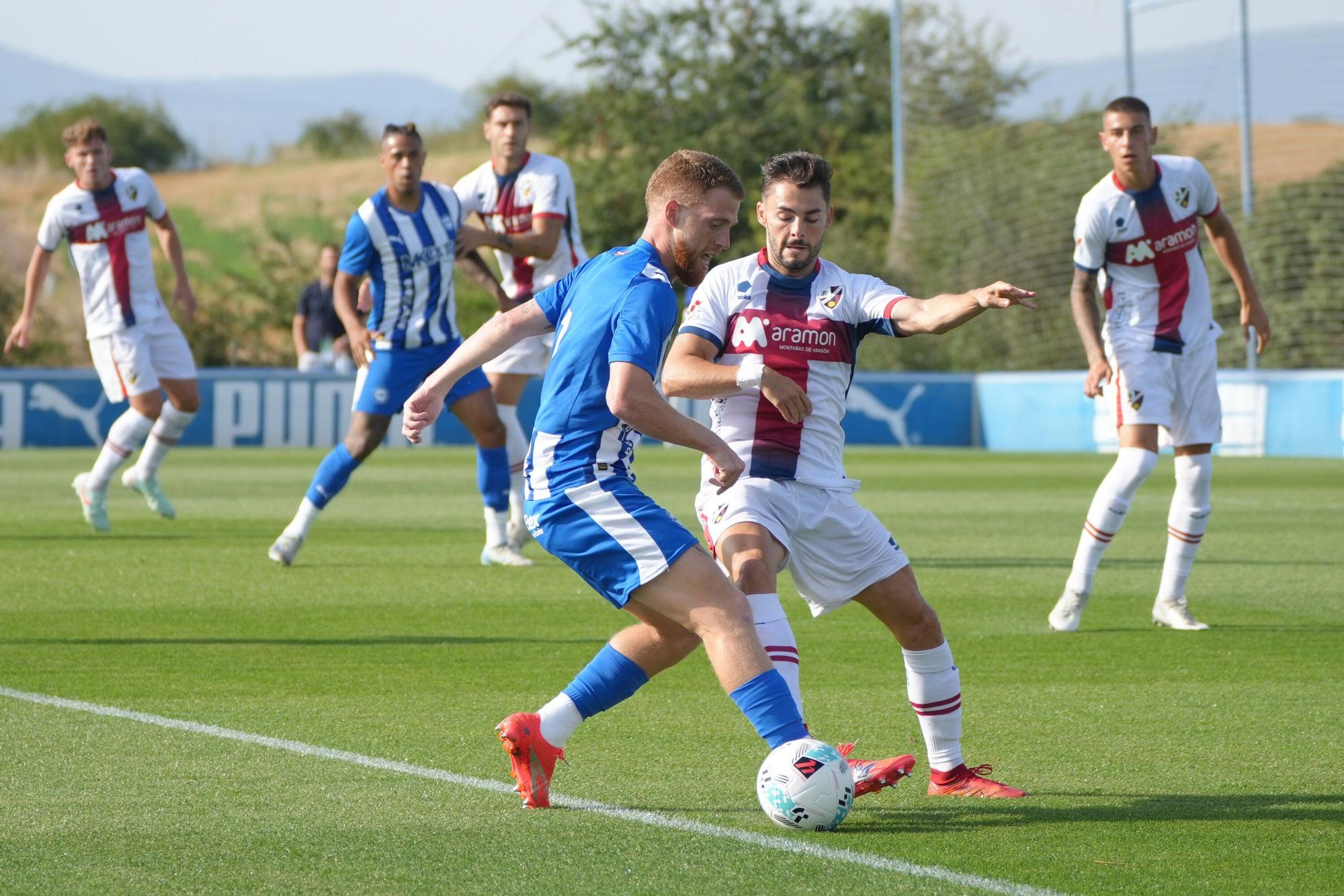 En imágenes: El Alavés pierde contra el Huesca en pretemporada (0-1)