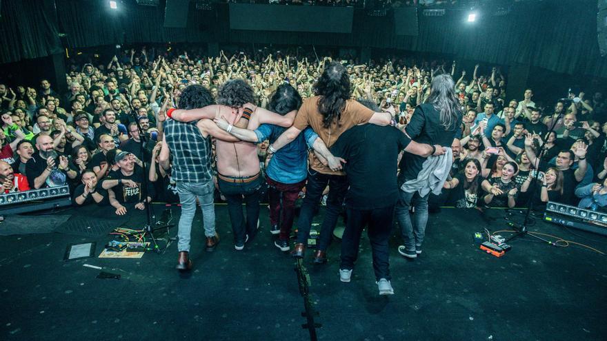 Rebrote entra en las listas de ventas mientras arranca su gira