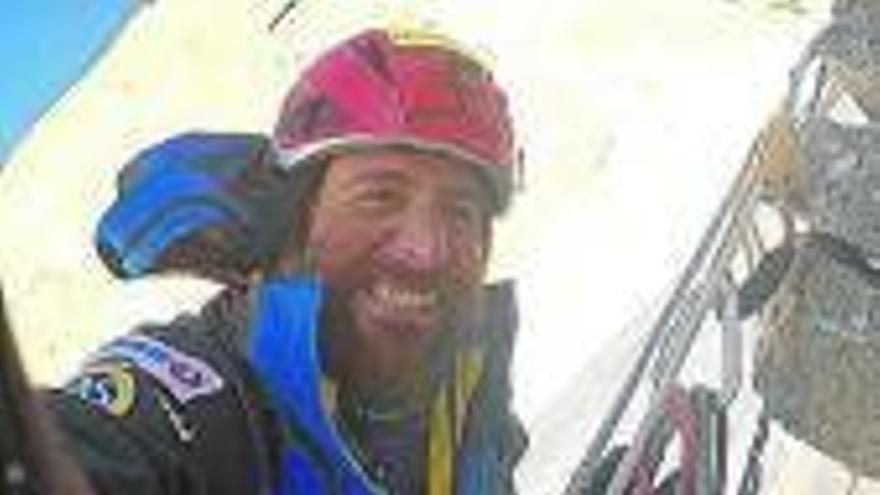 Alex Txikon pone en duda su presencia en el K2