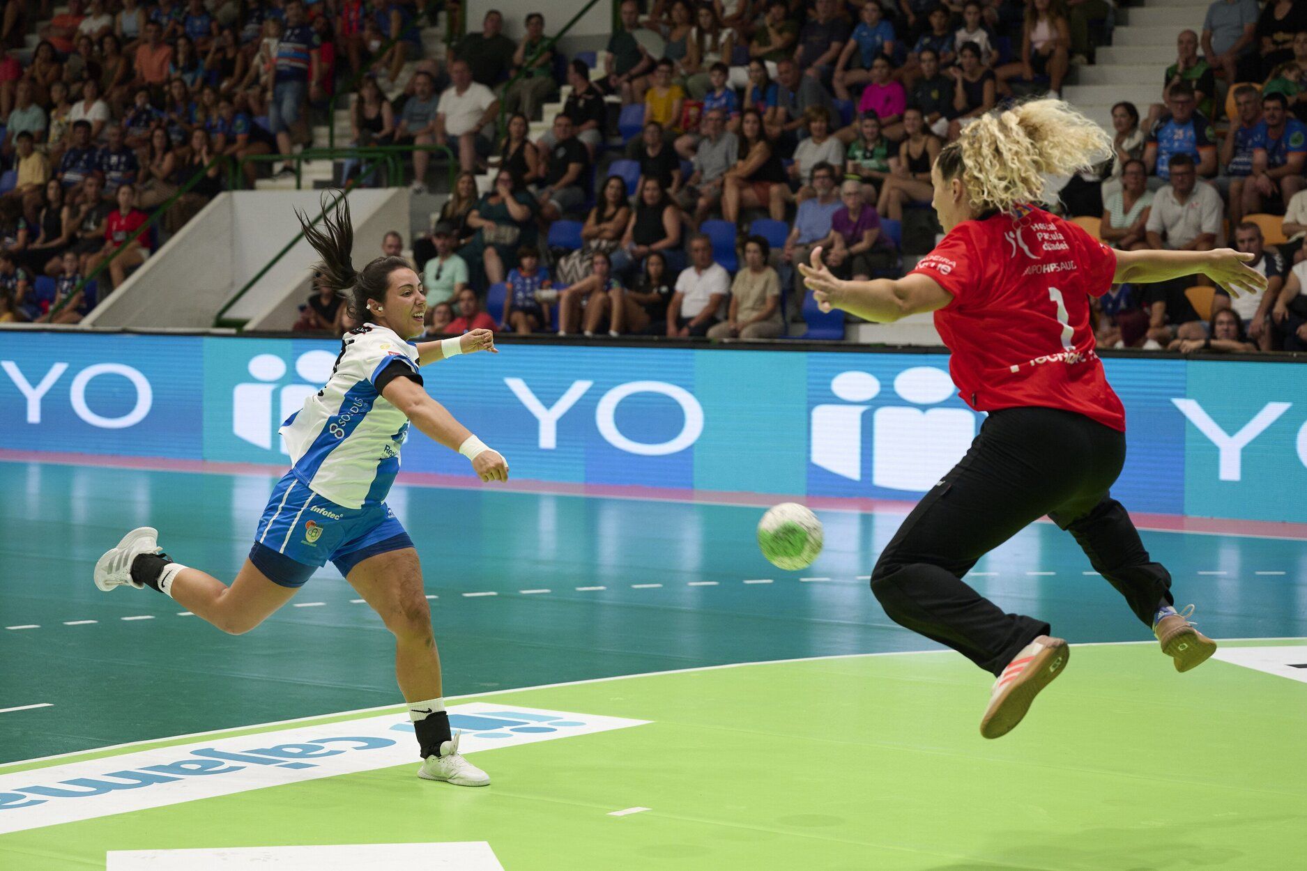 Fotos del partido entre Replasa Beti Onak y Madeira