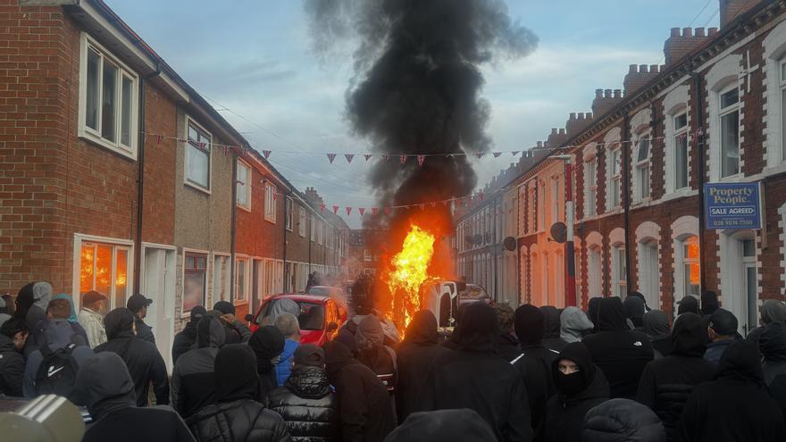 Belfast trata de recuperar la normalidad tras los disturbios más violentos en años