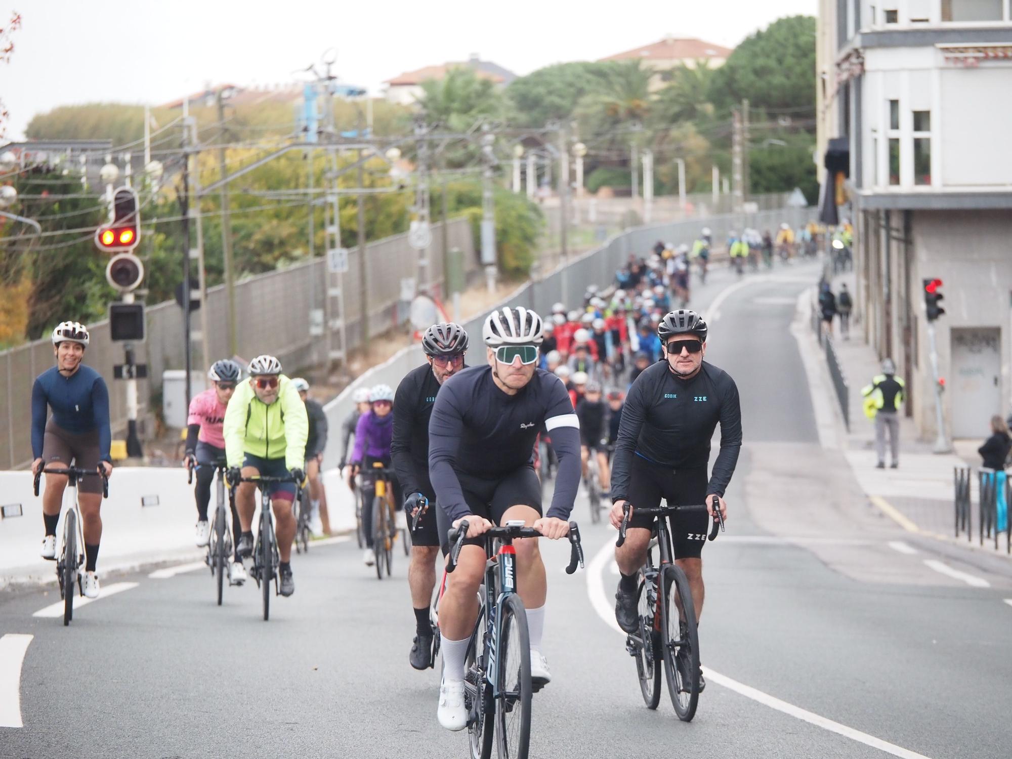 Fiesta ciclista en Deba