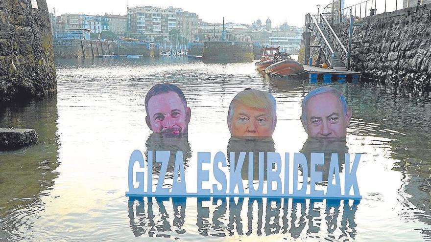 Trump, Netanyahu y Abascal, bajo el agua