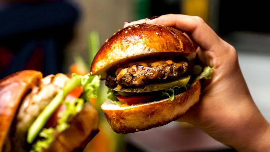 La cantidad de pizzas o hamburguesas que podemos comer a la semana, según Karlos Arguiñano