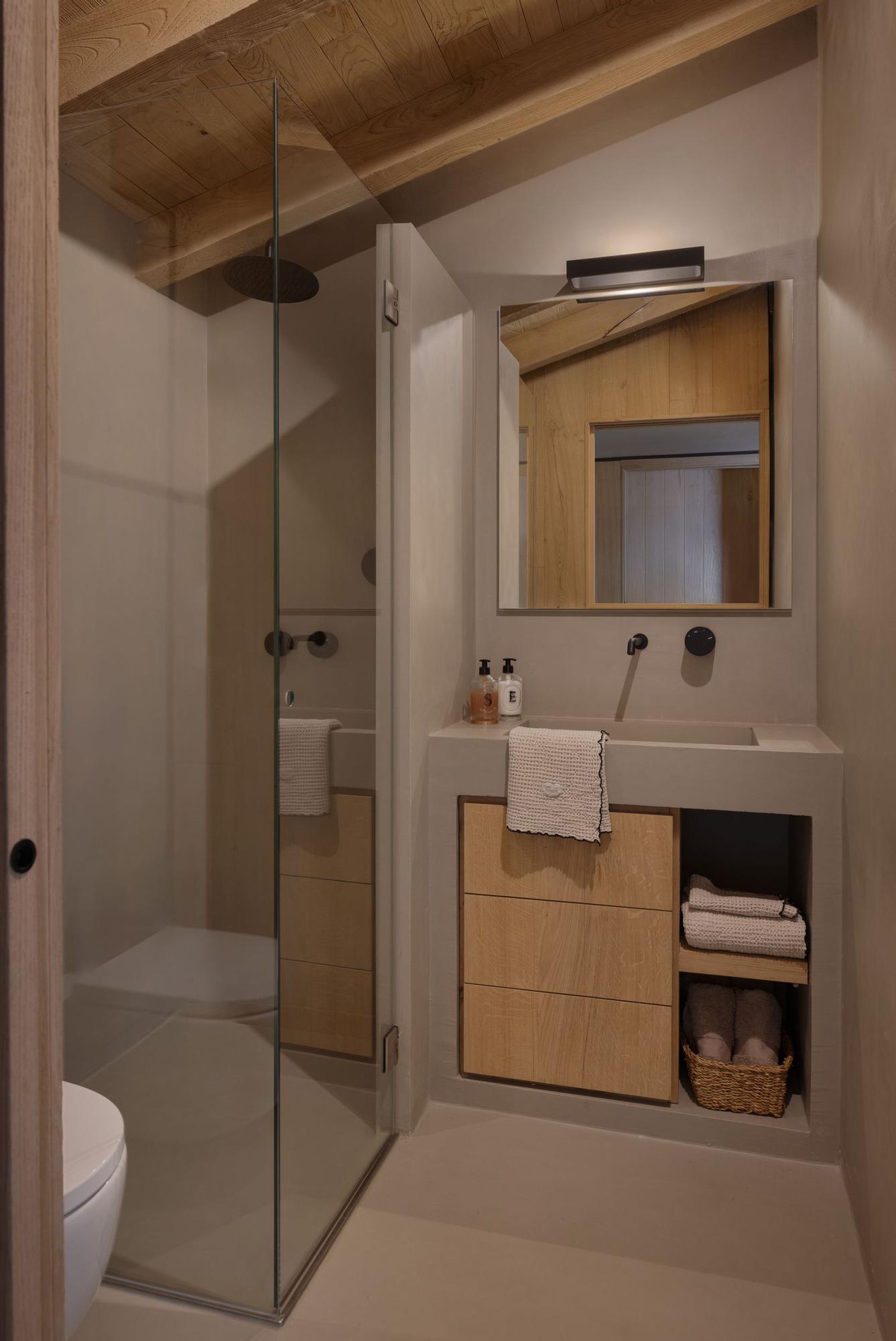 En imágenes: Una vivienda que fusiona naturaleza, lujo y sobriedad