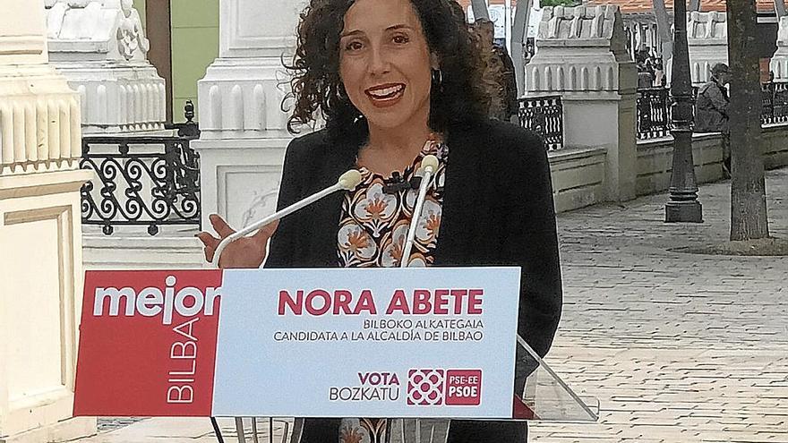 Nora Abete plantea que urbanismo y movilidad estén “al servicio de la actividad comercial”