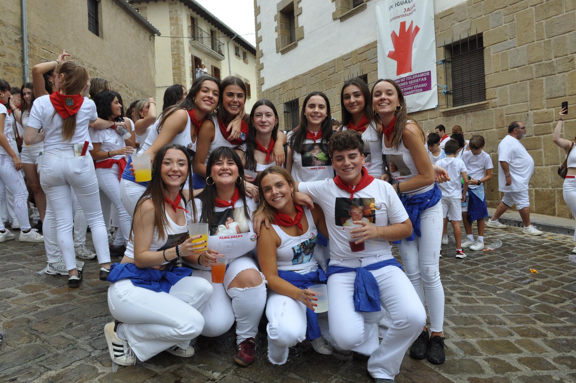 Fotos del cohete de fiestas de Artajona 2025