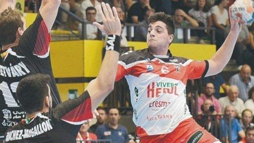 Edu Fernández, durante un encuentro con el Nava.