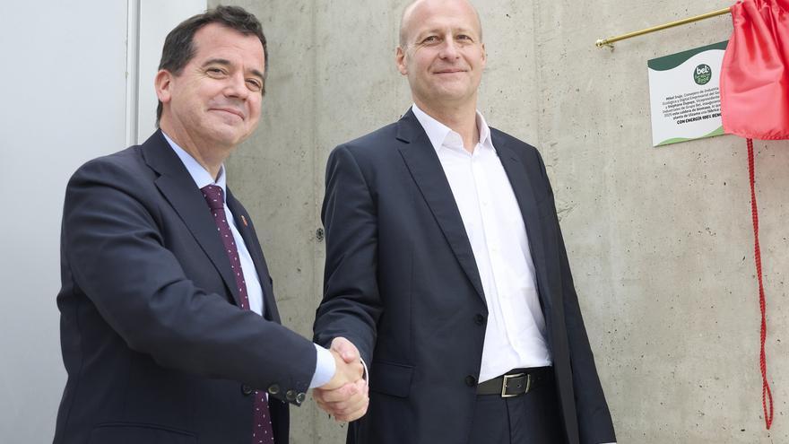 Grupo Bel inaugura en su planta de Ultzama una caldera de biomasa y anuncia una ampliación de la fábrica