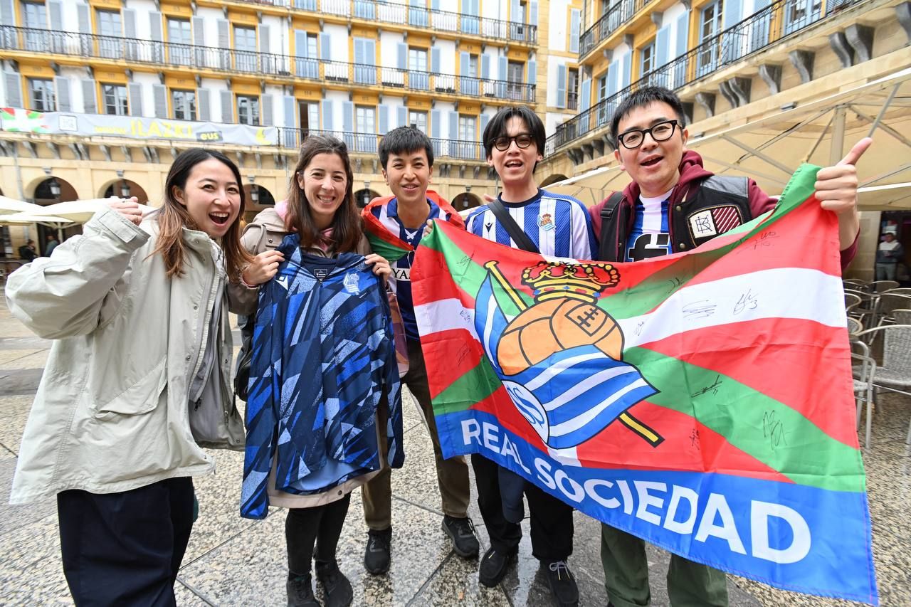 Las aficiones de la Real y Athletic ya juegan en la Parte Vieja