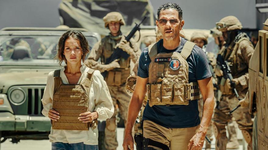 Crítica sobre la película `13 días,13 noches&#039;, una retirada épica