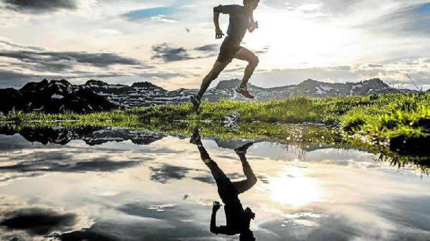 Kilian Jornet gana su cuarta Hardrock consecutiva con el hombro dislocado
