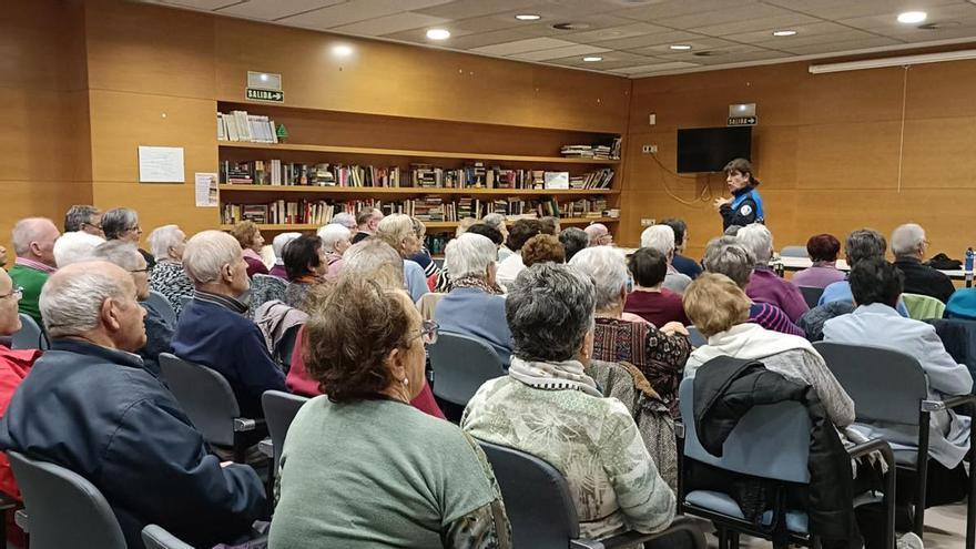 La Policía Municipal de Pamplona pone en marcha un programa de sensibilización sobre el edadismo