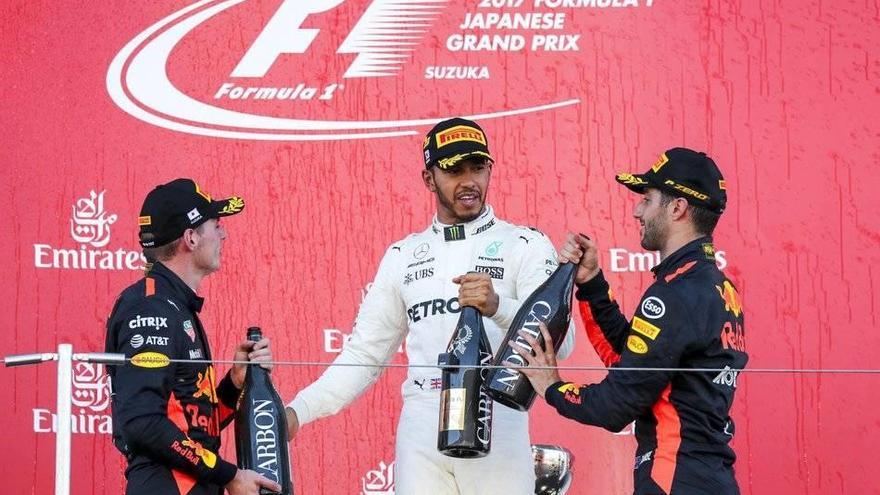 Hamilton vence en Suzuka, Sainz abandona y Alonso acaba 11º