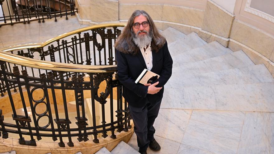 Luis García Jambrina, escritor: "A Unamuno, como detective, le hubiera gustado investigar su propia muerte”