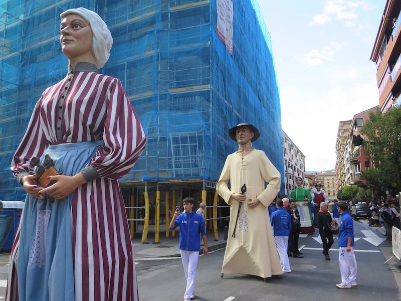 El desfile de la Euskal Jaia de Urretxu, en imágenes