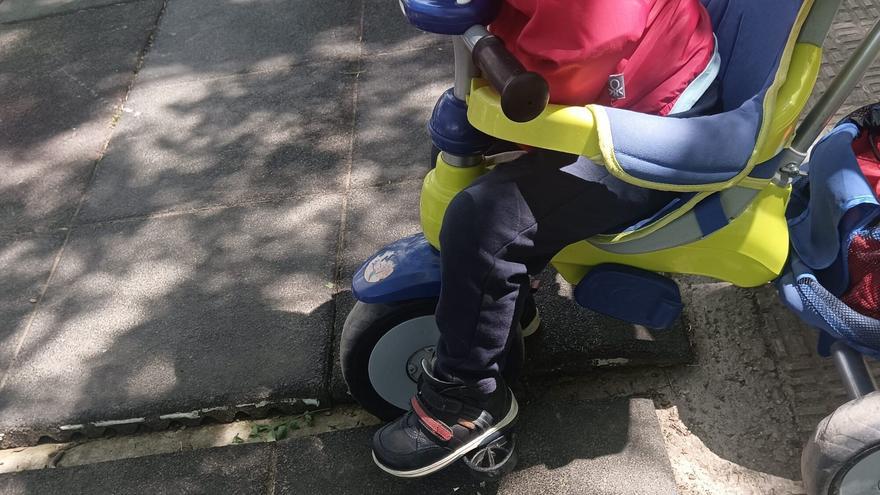 Fotos del estado en que se encuentran los parques infantiles de los centros escolares de Tudela