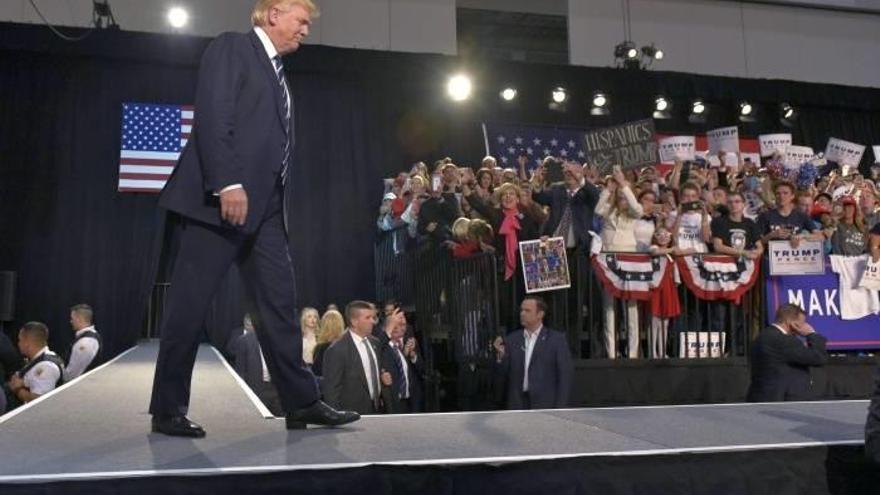 Últimos actos de campaña de Hillary Clinton y Donald Trump. AFP