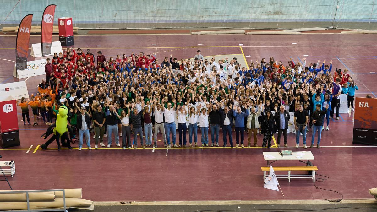 Presentación de la campaña ‘Juega conmigo, no contra mí’ en la jornada de inauguración de los Juegos Deportivos de Navarra de este 2025, celebrada en Tafalla.