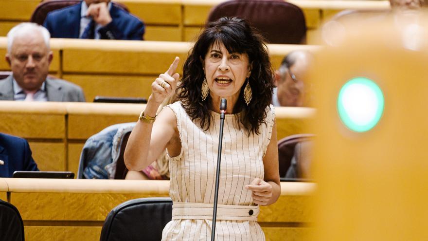 El Gobierno defiende la seguridad de las pulseras de control a maltratadores y el PP insiste en que dimita Redondo