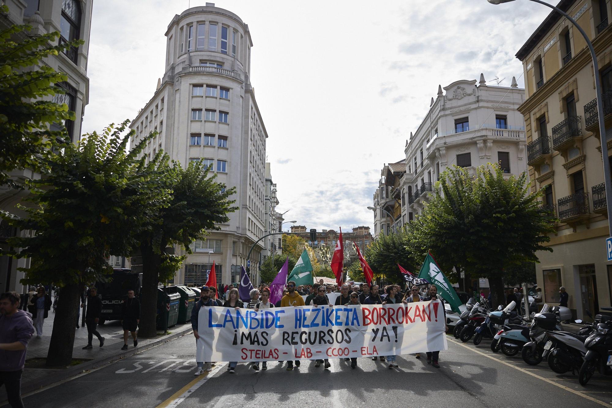 Manifestación de profesores y estudiantes de FP en Pamplona el segundo día de huelga