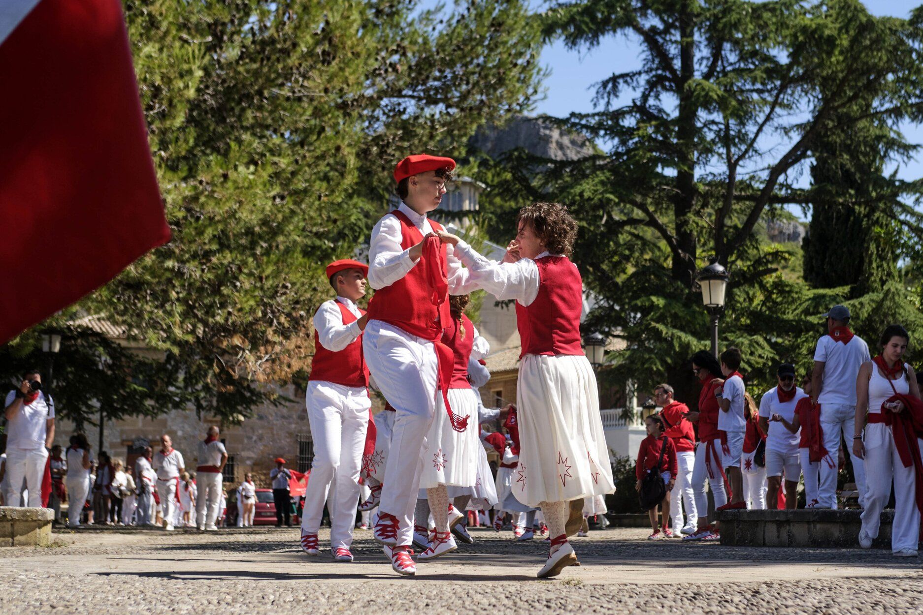 Fotos de la Bajadica del Puy de mujeres