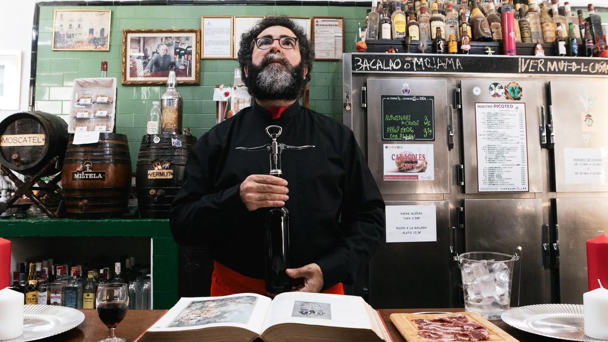 Antonio Romera &#039;Chipi&#039; es el oficiante de esta ceremonia.