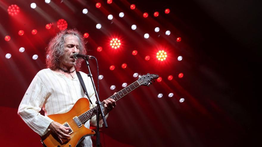 Muere Robe Iniesta, líder de Extremoduro, a los 63 años