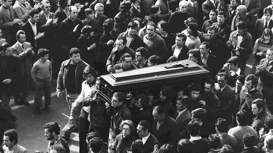 Vitoria - Gasteiz se paraliza para conmemorar el 50 aniversario de los asesinatos del 3 de Marzo