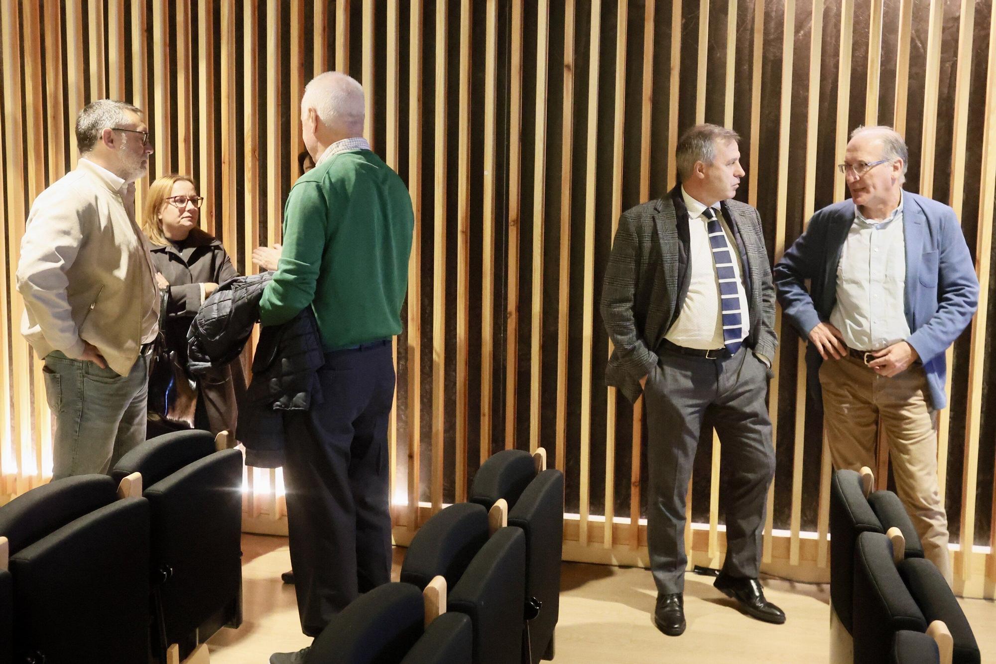 En imágenes: DNA aborda la situación del mercado laboral en Álava