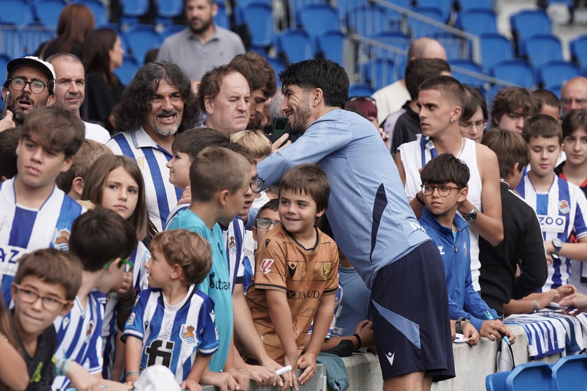 El entrenamiento de la Real a puerta abierta en Anoeta, en imágenes