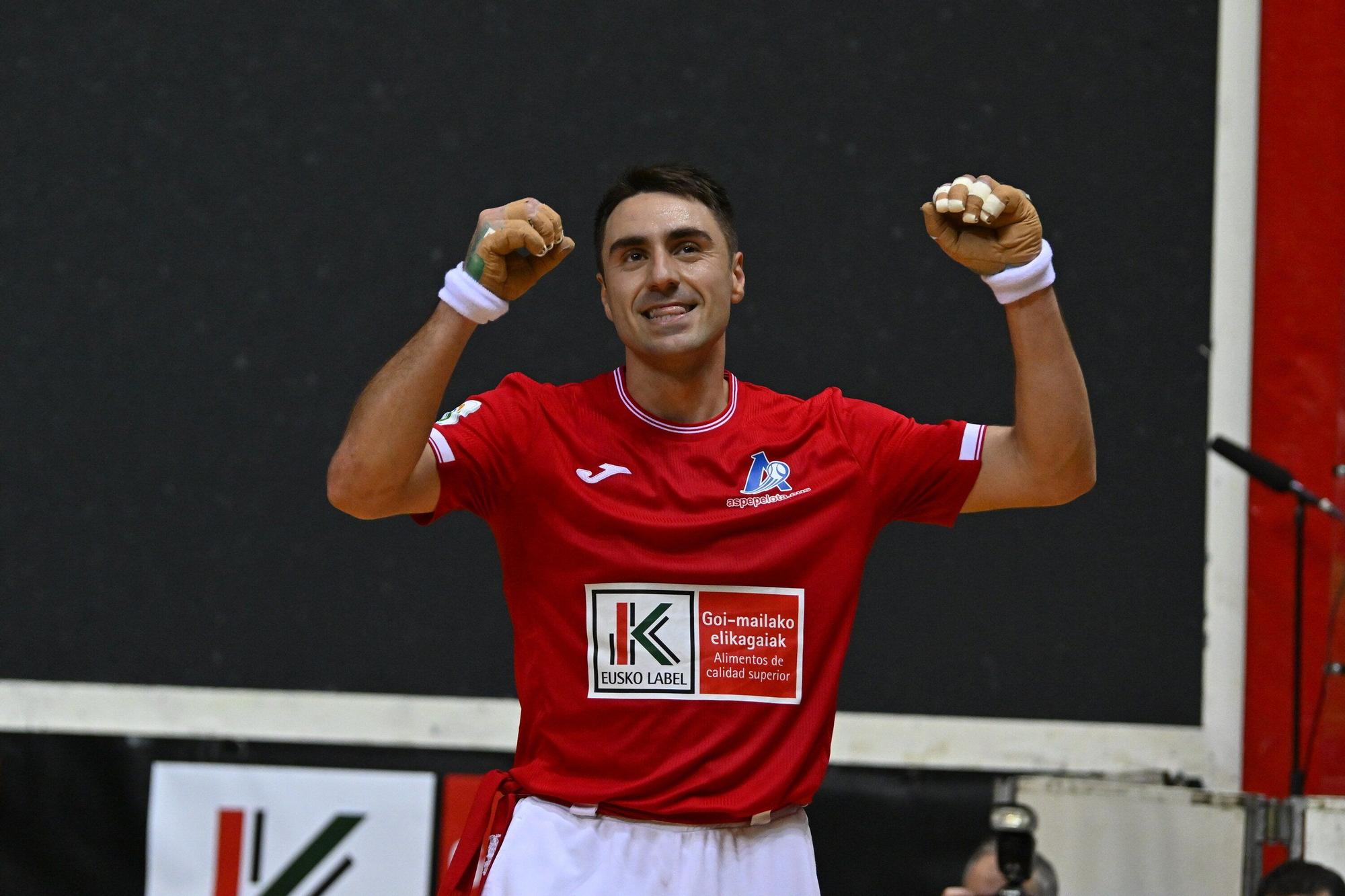 En imágenes: Etxeberria se hace con su primera txapela del Cuatro y Medio en Bilbao (22 - 11)