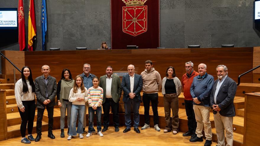 La ciudadanía reclama en el Parlamento trabajar por “una Navarra más habitable” frente al cambio climático